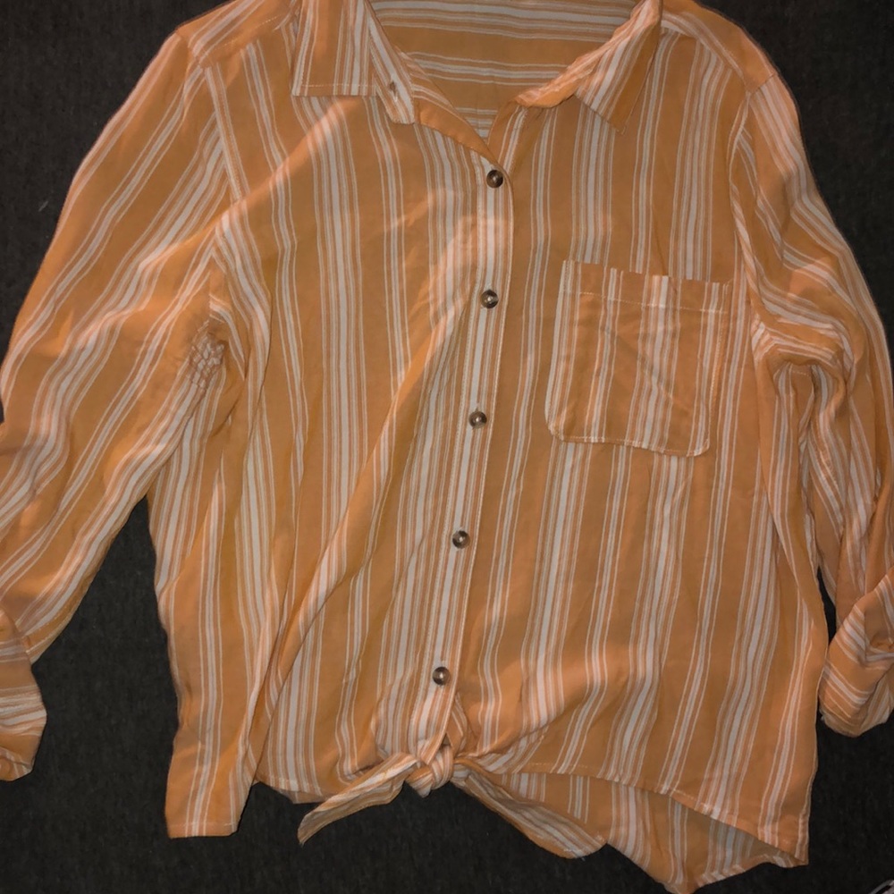 a gorgeous yellow and white blouse, elegant